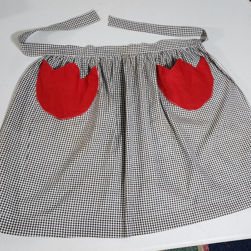 Vintage Handmade Gingham Half Apron Black White Red Tulip Pockets Cottagecore